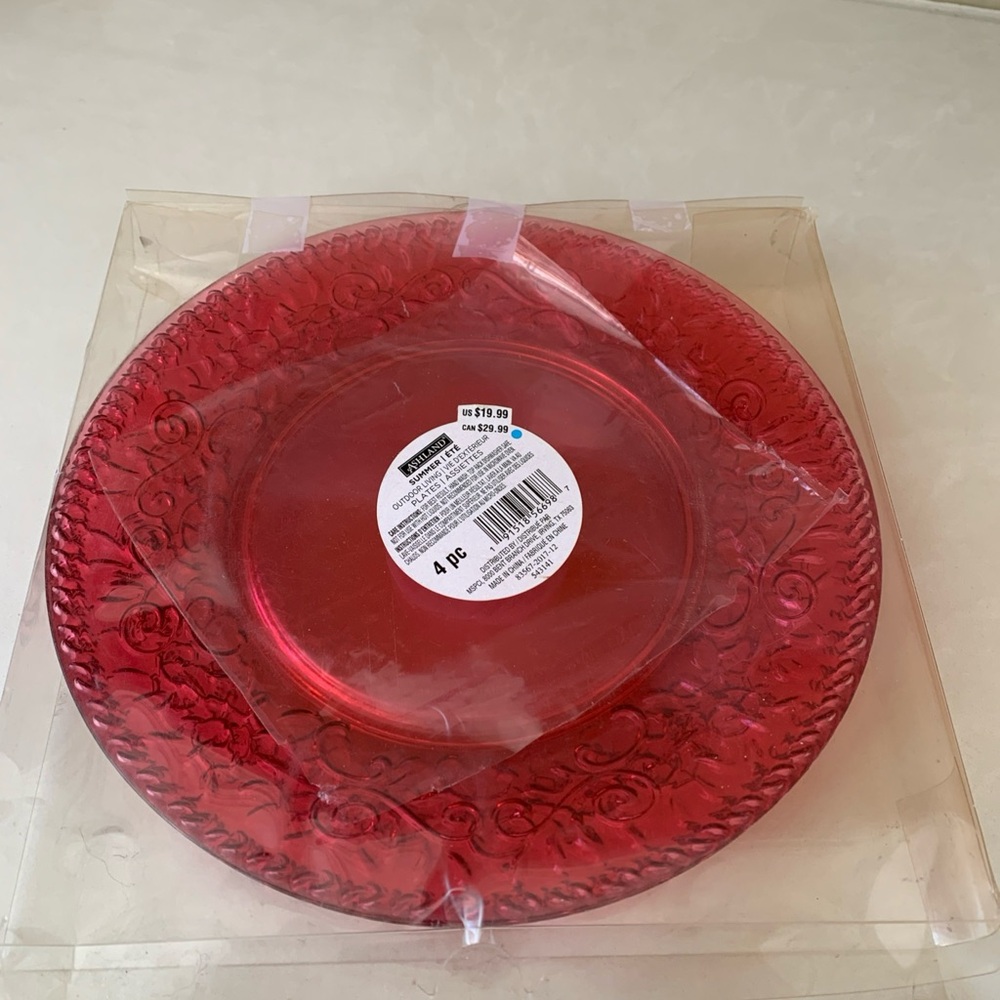 Ashland Summer Pink Plate Set of 4 New Outdoor Living Retail $19.99 Approx 8.5”
